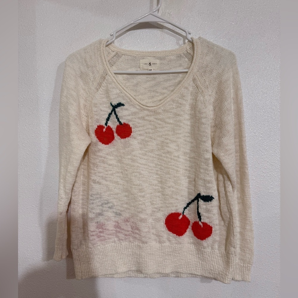 Blue and Grey. Cherry print knit V neck off white cream sz XSP